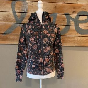 Lululemon Scuba Hoodie Size 4